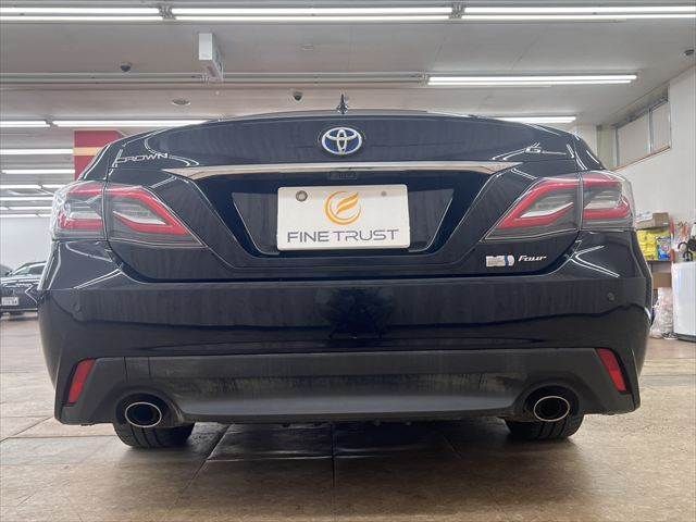 CROWN sedan hybrid 4WD