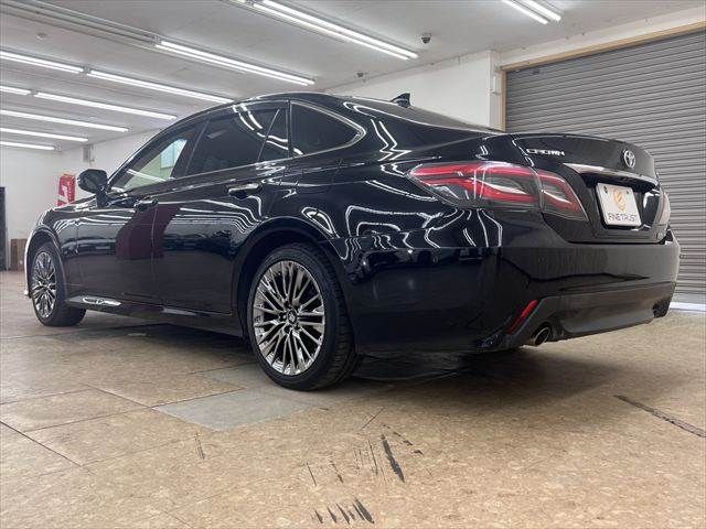 CROWN sedan hybrid 4WD