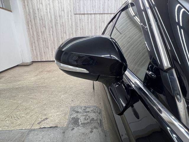 CROWN sedan hybrid 4WD