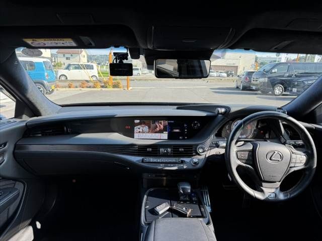 LEXUS LS500 4WD