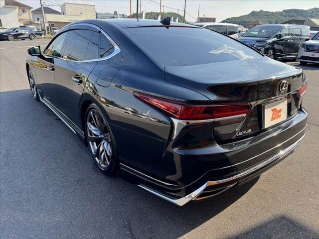 LEXUS LS500 4WD
