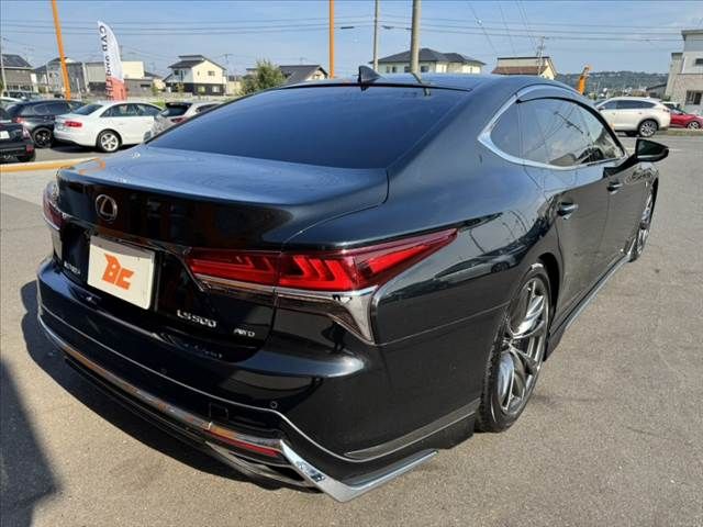 LEXUS LS500 4WD