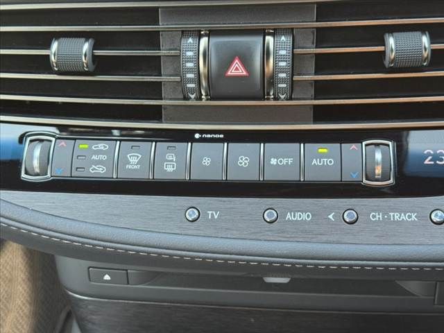 LEXUS LS500 4WD