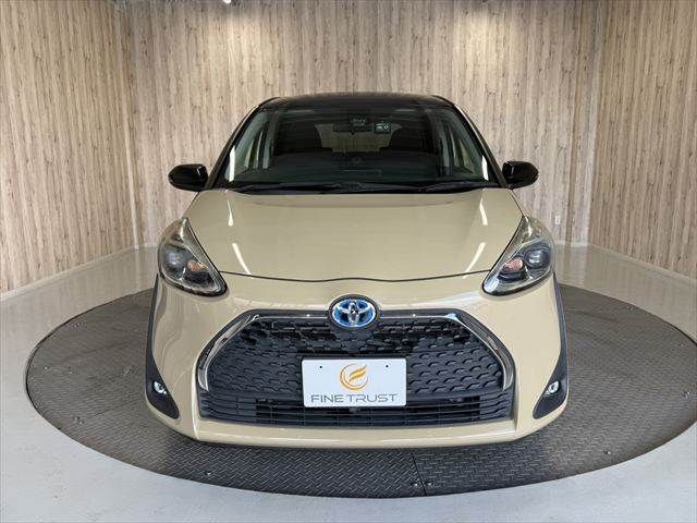 SIENTA HYBRID