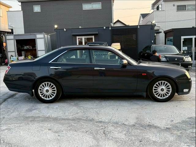 CEDRIC hardtop