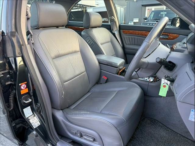 CEDRIC hardtop