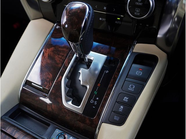 ALPHARD hybrid 4WD
