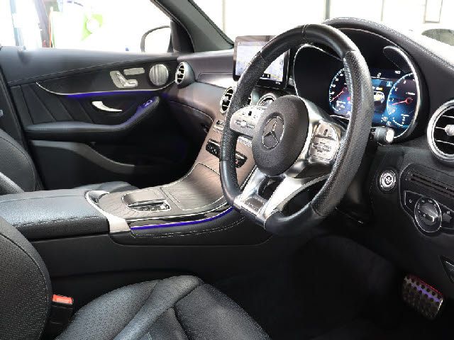 MERCEDES AMG GLCclass