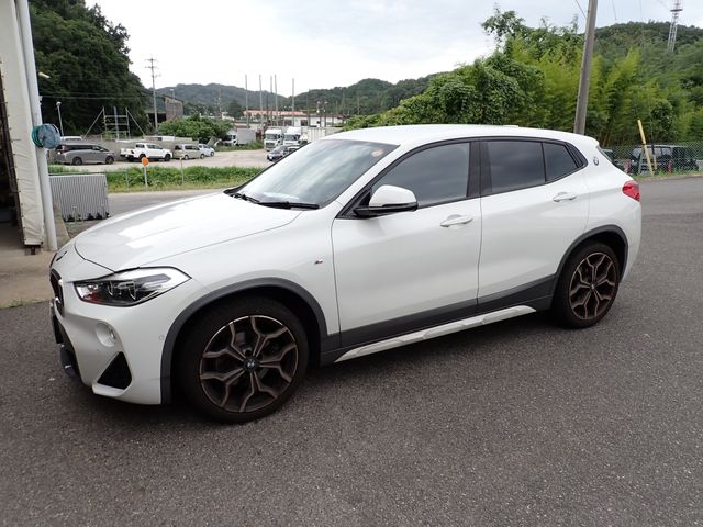 BMW X2