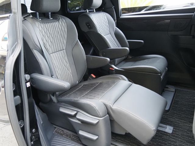 ALPHARD hybrid 4WD
