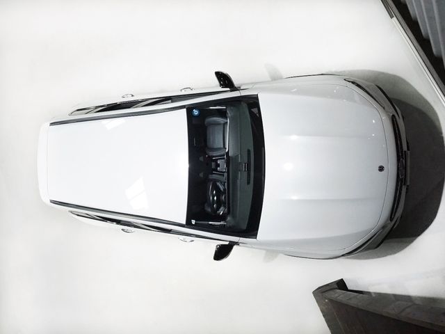 MERCEDES BENZ GLB