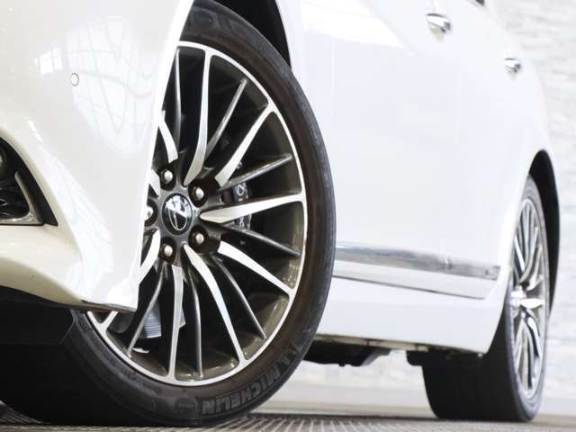 LEXUS LS600h