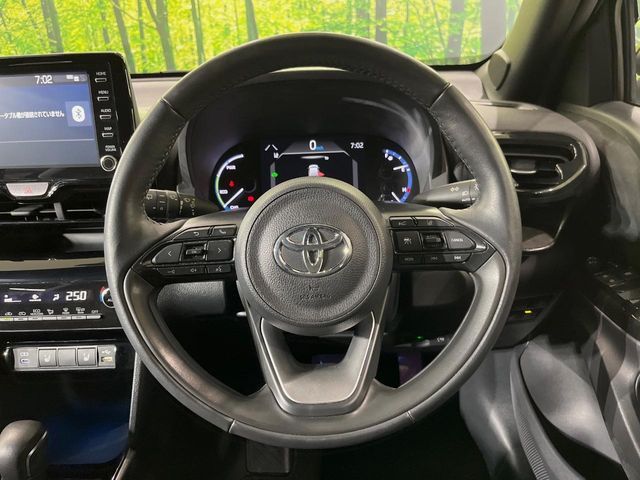 YARIS CROSS HYBRID