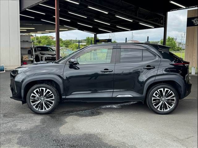 YARIS CROSS HYBRID