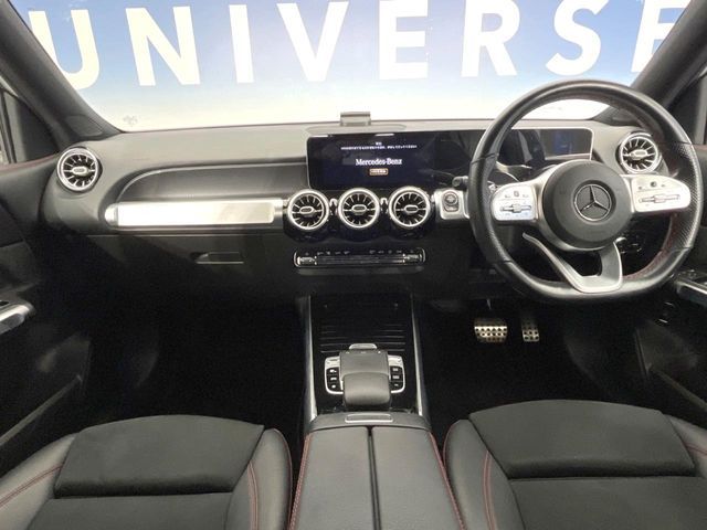 MERCEDES BENZ GLB