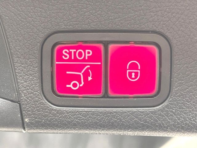 MERCEDES BENZ GLB