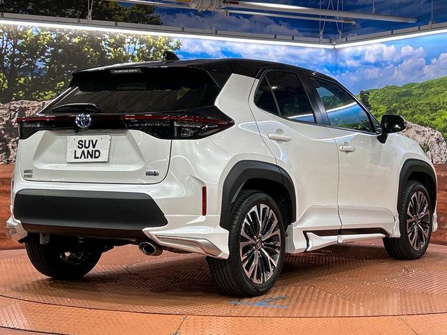 YARIS CROSS HYBRID