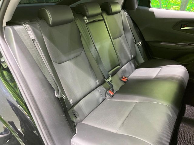 PRIUS 4WD
