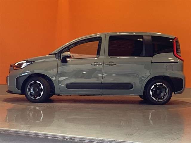 SIENTA HYBRID