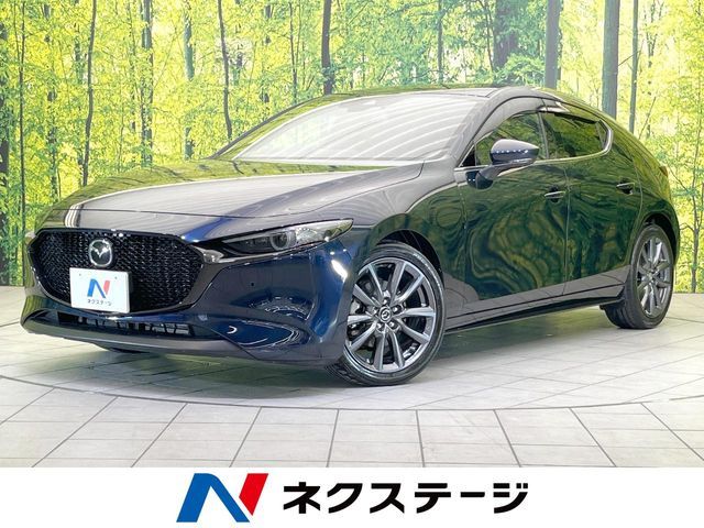 MAZDA3 FASTBACK