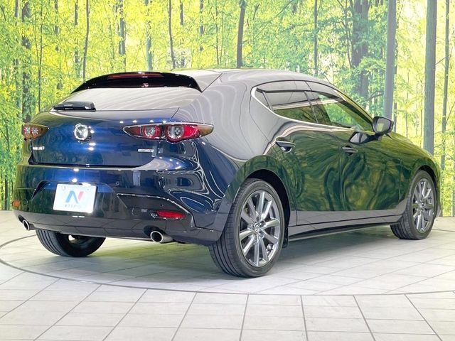MAZDA3 FASTBACK