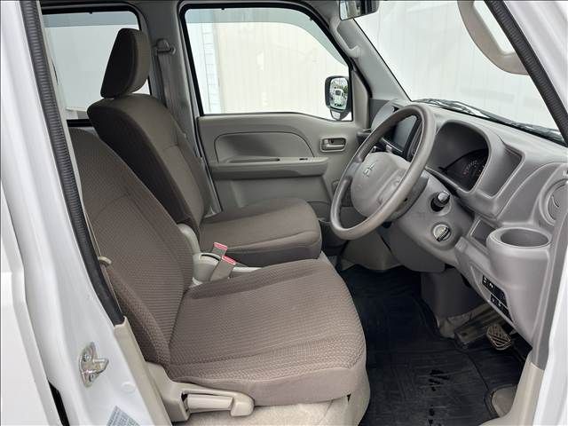MINICAB van