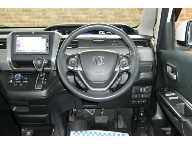 FREED plus 4WD