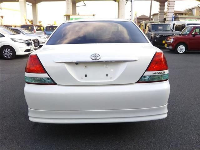 MARK2 sedan