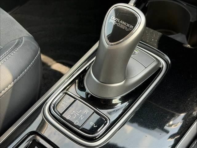 OUTLANDER PHEV