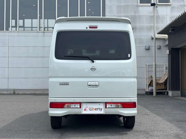NV100 CLIPPER RIO
