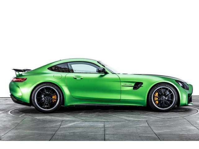 MERCEDES AMG GT R