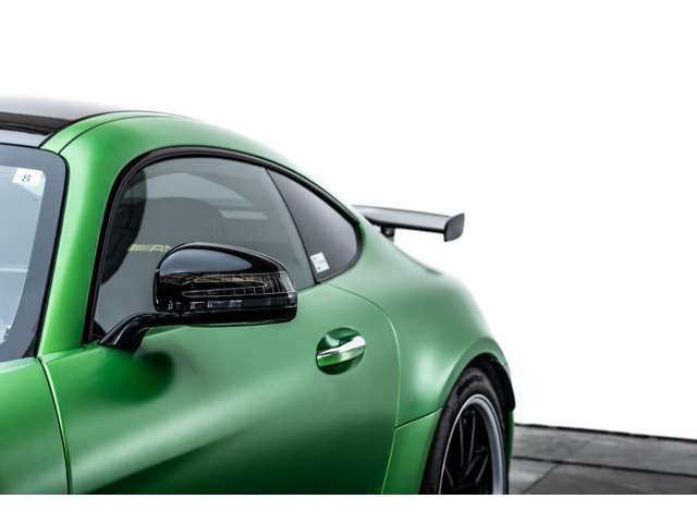 MERCEDES AMG GT R