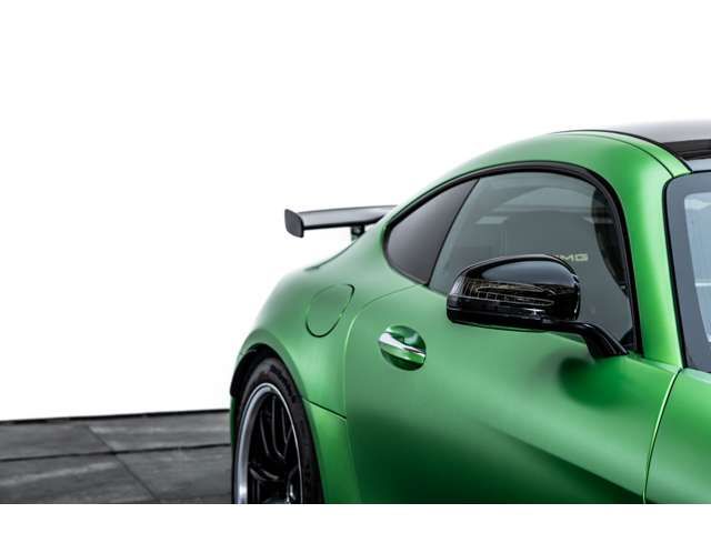 MERCEDES AMG GT R