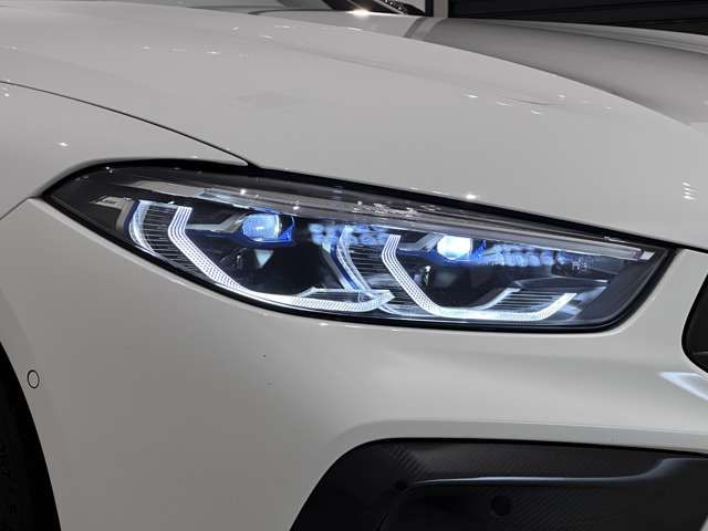 BMW M8 open