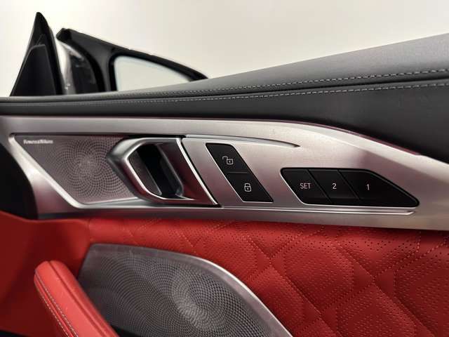 BMW M8 open