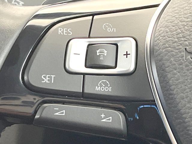 VOLKSWAGEN GOLF Alltrack