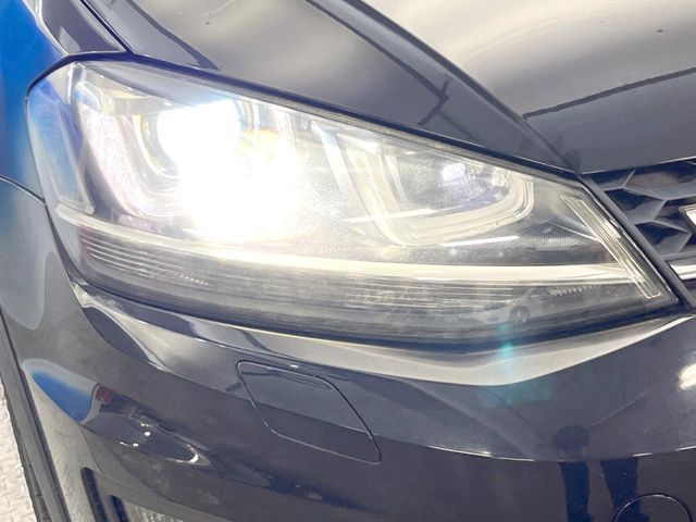 VOLKSWAGEN GOLF Alltrack
