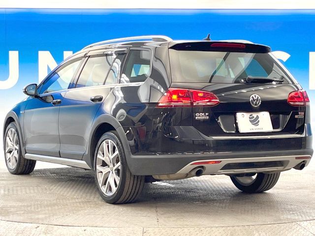 VOLKSWAGEN GOLF Alltrack