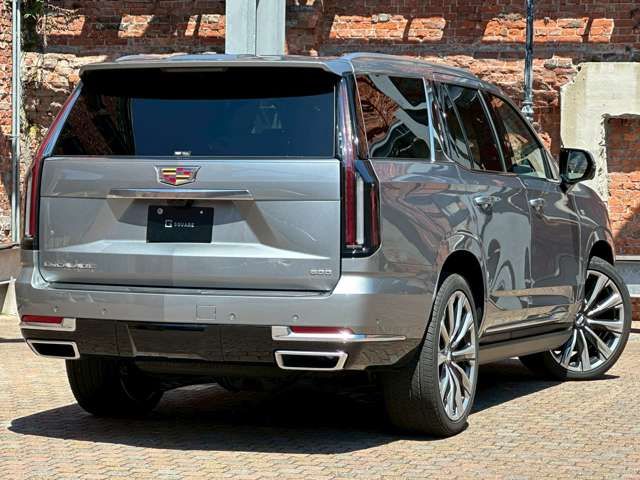 CADILLAC ESCALADE