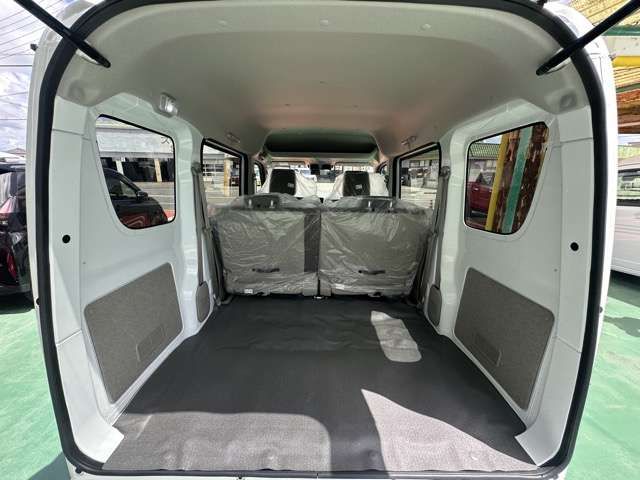MINICAB van
