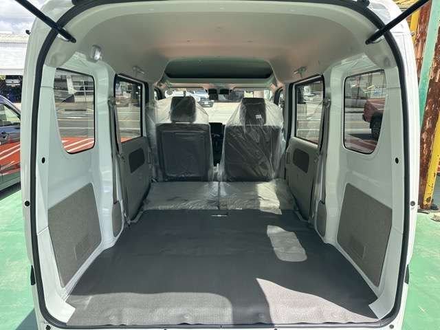 MINICAB van