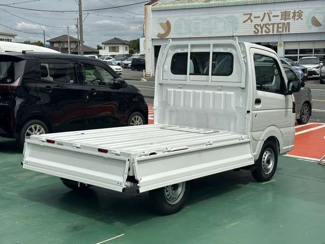CLIPPER truck