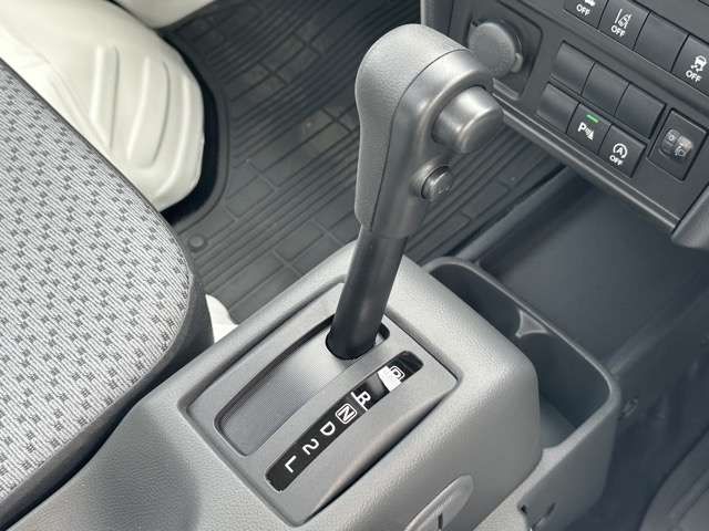 CLIPPER truck