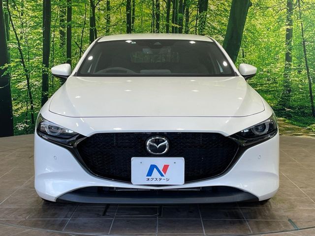 MAZDA3 FASTBACK