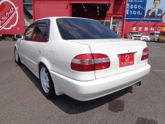 COROLLA sedan