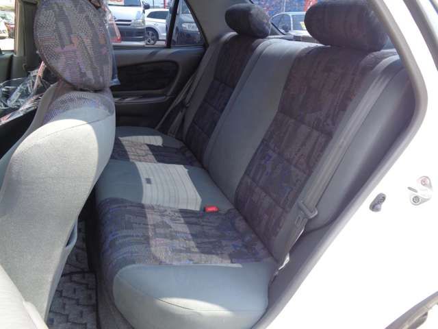 COROLLA sedan