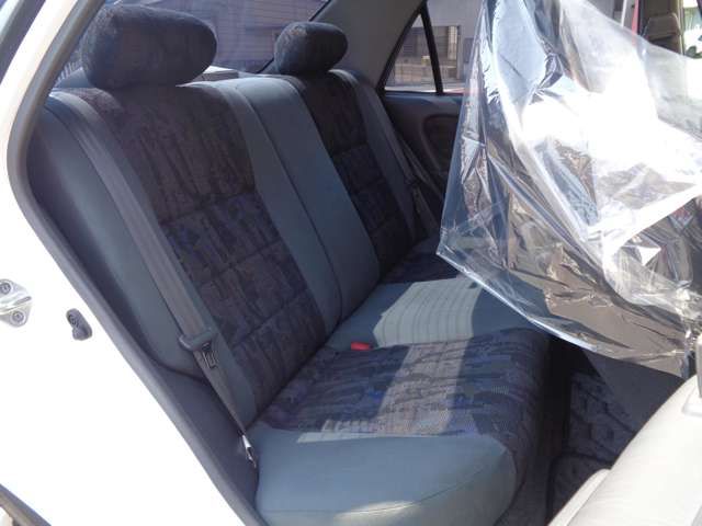 COROLLA sedan