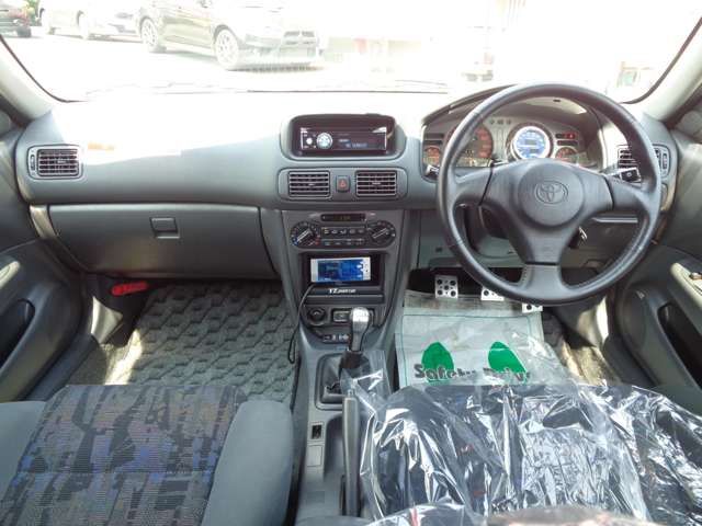 COROLLA sedan