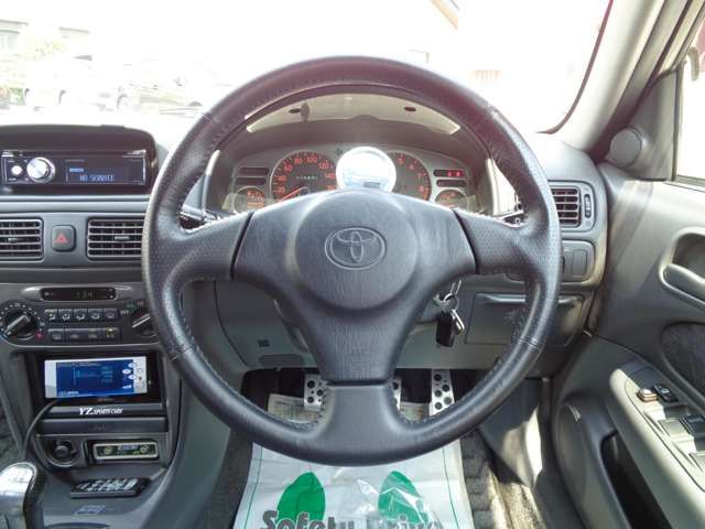 COROLLA sedan