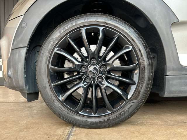 MINI COOPER S CLUBMAN